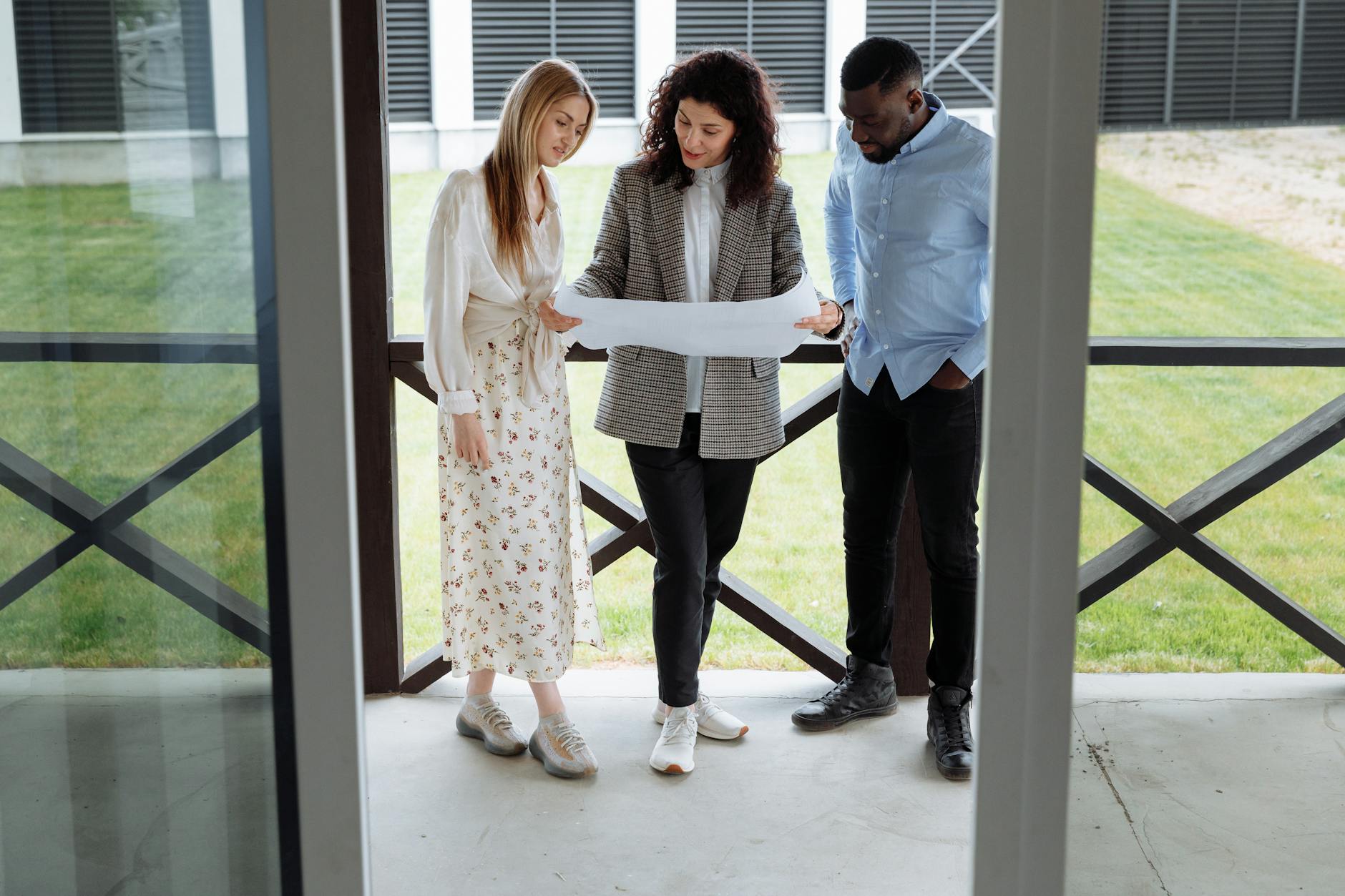 How do computer use AI agents improve property management workflow automation?